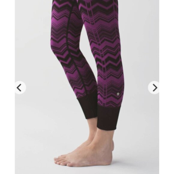 Lululemon - Ebb to Street Chevron Seamless Leggings - Regal Plum - sz 6 or 8 - Picture 8 of 8